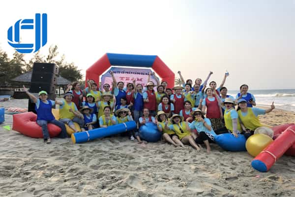 team-building-da-nang-port-we-are-family (1)